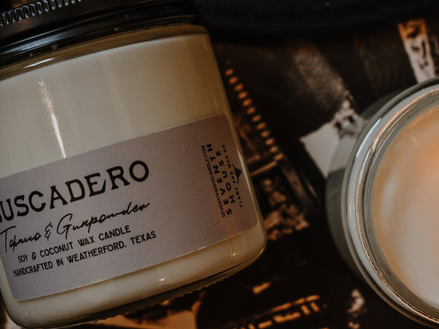 BUSCADERO - Tobacco & Gunpowder Candle