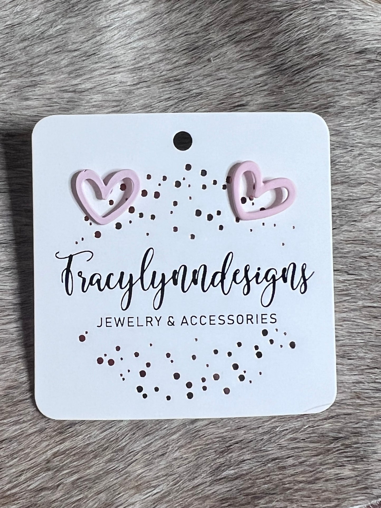Heart Stud Earrings o